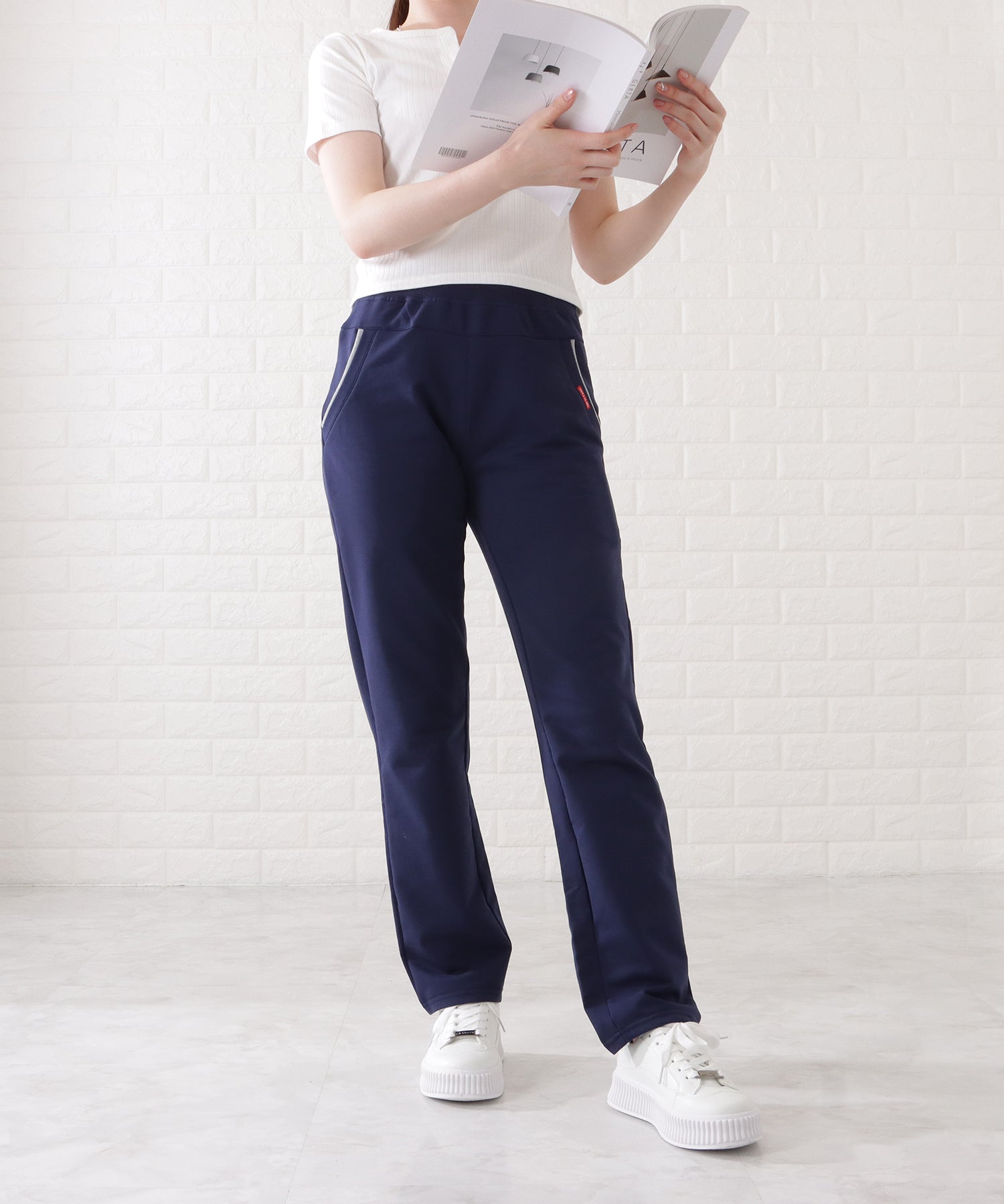 レースレディース Lace Ladies 配色ライン入りストレートスウェットパンツ （グレー） グレー