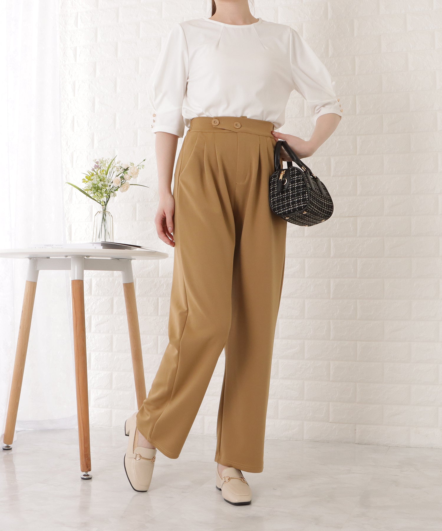 レースレディース Lace Ladies ハイウエストアシンメトリーとろみタックパンツ （グレー） グレー