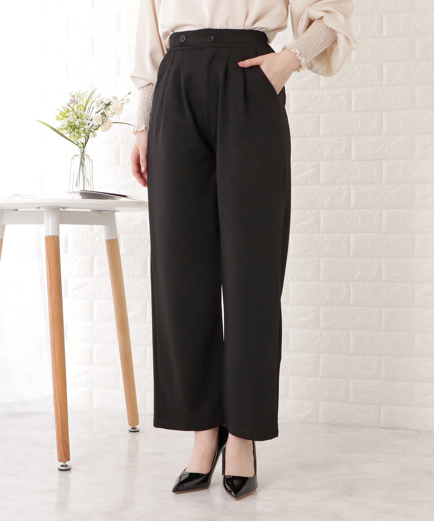 レースレディース Lace Ladies ハイウエストアシンメトリーとろみタックパンツ （グレー） グレー