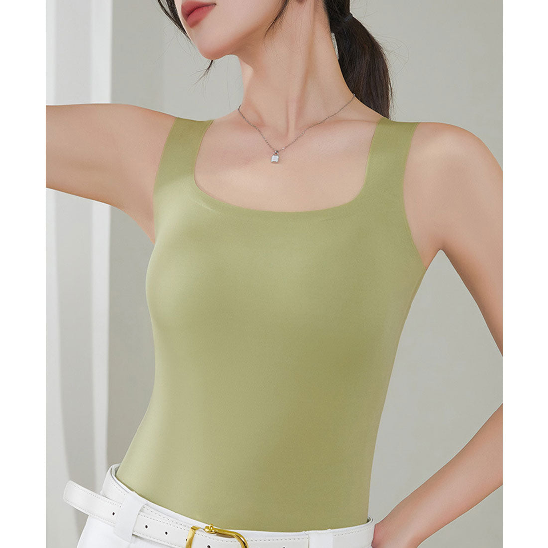 レースレディース Lace Ladies ソリッドカラー スクエアネック カップ付き ベーシック タンクトップ （グリーン） グリーン