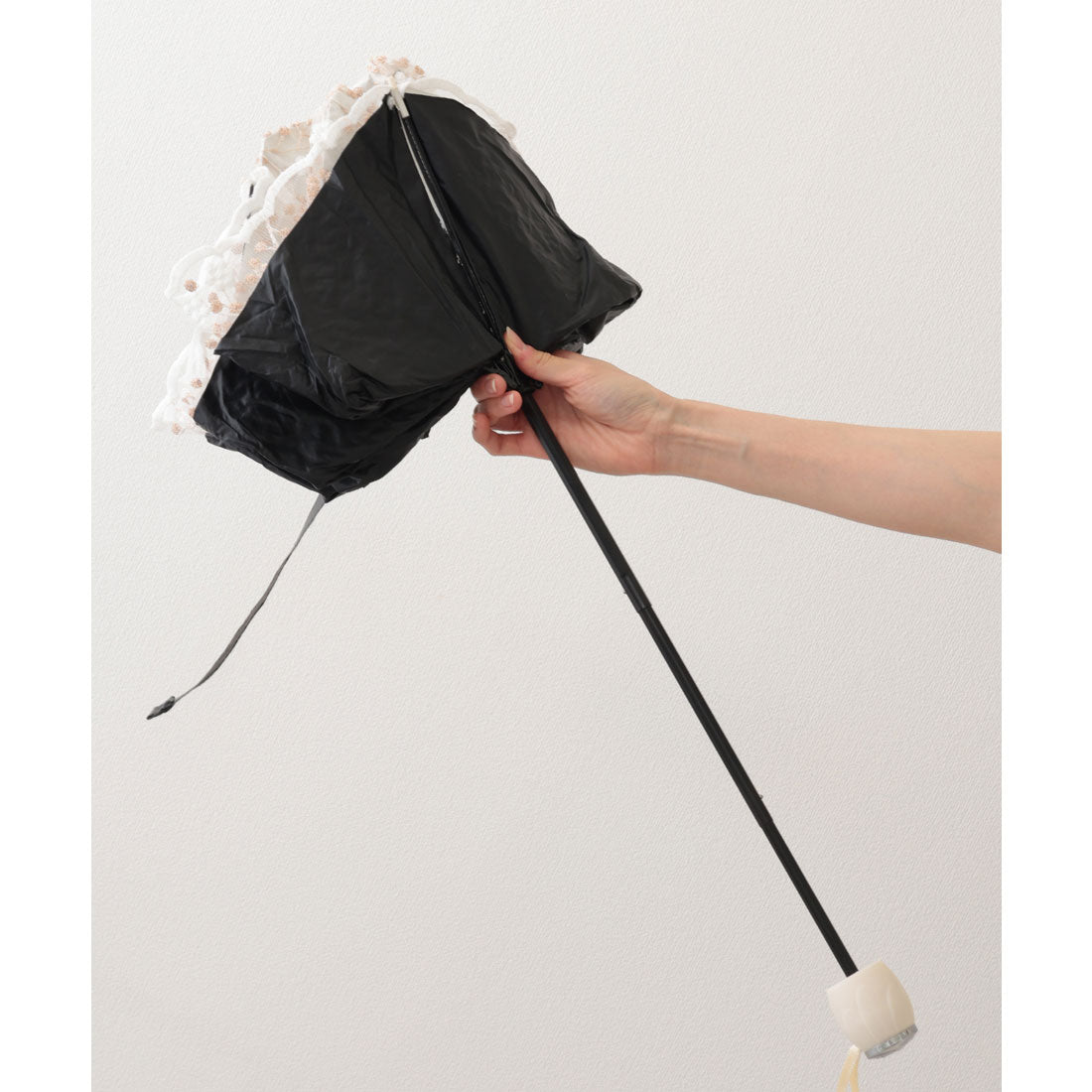 レースレディース Lace Ladies 晴雨兼用 小花柄 刺繍 レース レイヤード 折りたたみ傘 （ベージュ） ベージュ