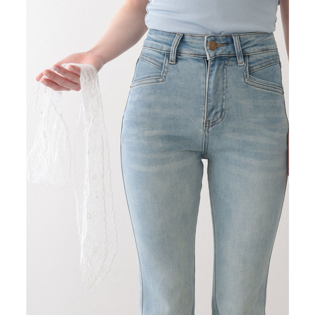レースレディース Lace Ladies ウォッシュ加工 ハイウエスト レースベルト セミフレア デニムパンツ （ブルー） ブルー