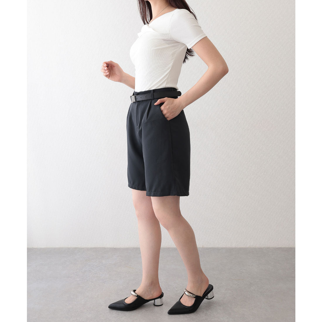 レースレディース Lace Ladies タック入り ハイウエスト セミフレア ハーフ パンツ （グレー） グレー