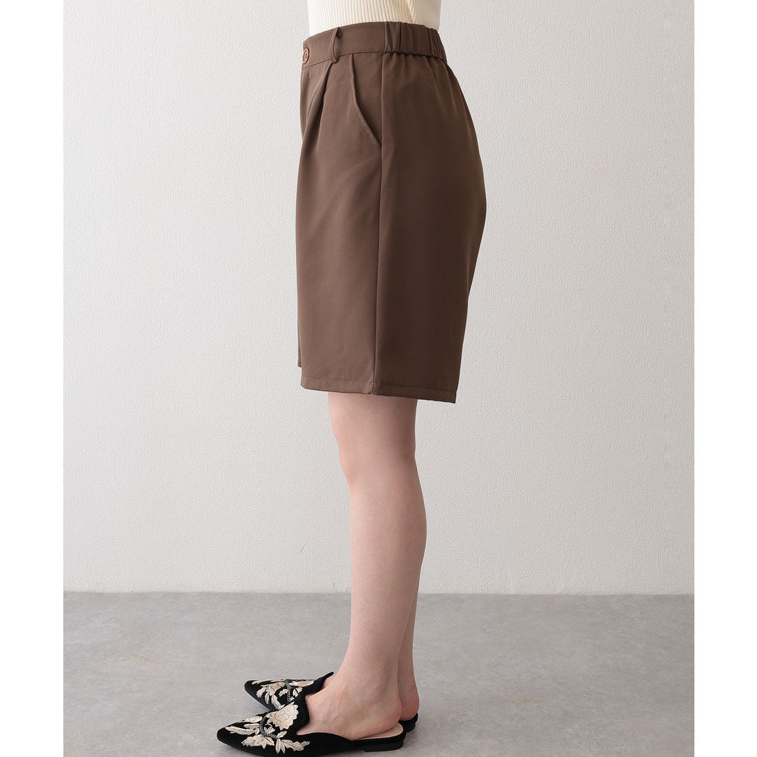 レースレディース Lace Ladies タック入り ハイウエスト セミフレア ハーフ パンツ （グレー） グレー