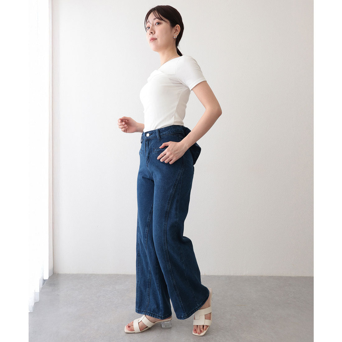 レースレディース Lace Ladies バックリボン ラッフル風 切り替え セミフレア デニムパンツ （ネイビー） ネイビー