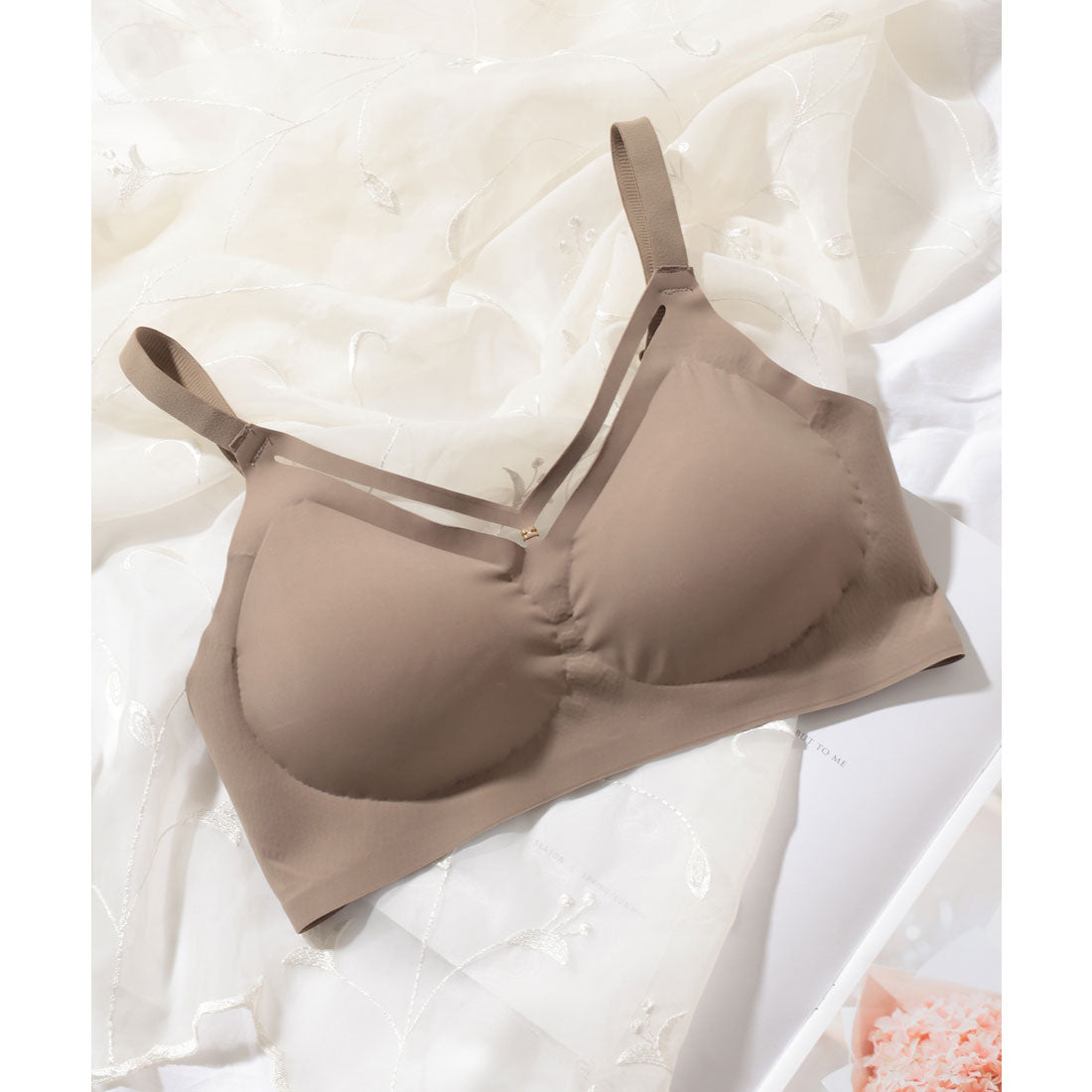 レースレディース Lace Ladies ソリッドカラー カットアウト風 ノンワイヤー シームレス ブラ （ベージュ） ベージュ