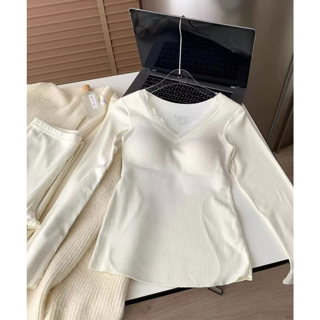 レースレディース Lace Ladies 【2点セット】 配 レース Vネック カップ付きインナー （ブラック） ブラック