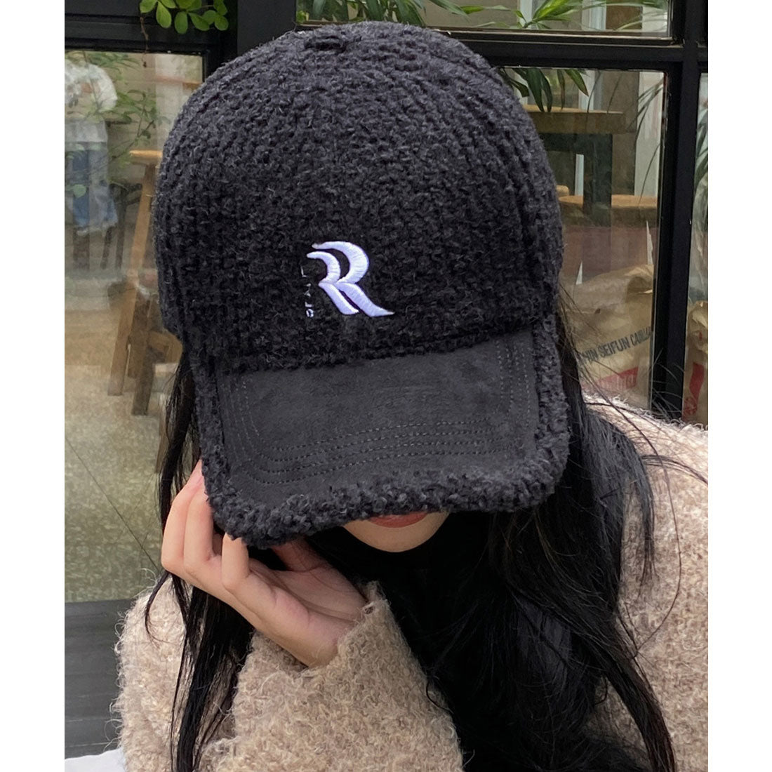 レースレディース Lace Ladies 刺繍付き 異素材 ボア ニット キャップ （ブラック） ブラック