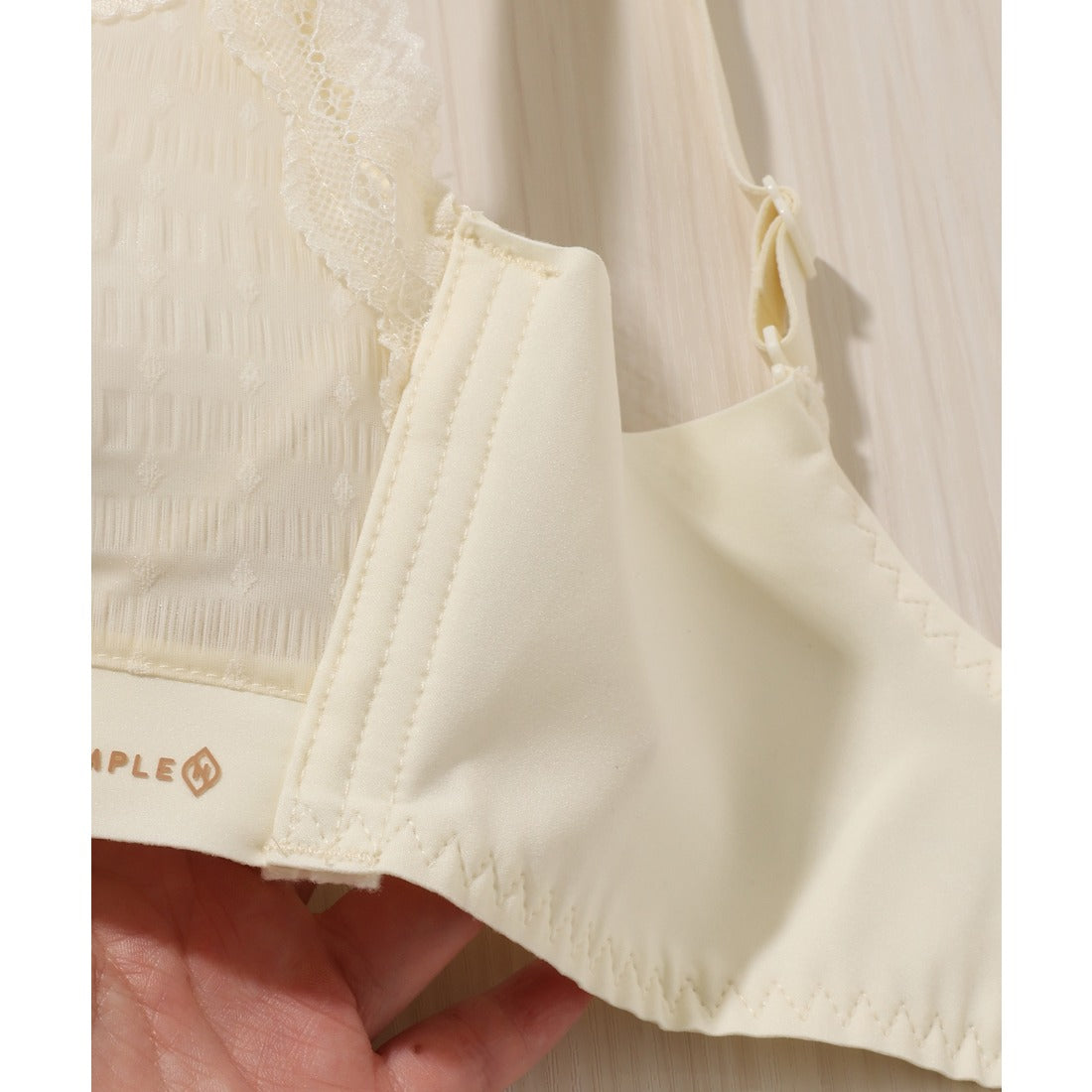 レースレディース Lace Ladies プチリボン付き Vネック 脇高 ノンワイヤー ブラジャー （ベージュ） ベージュ