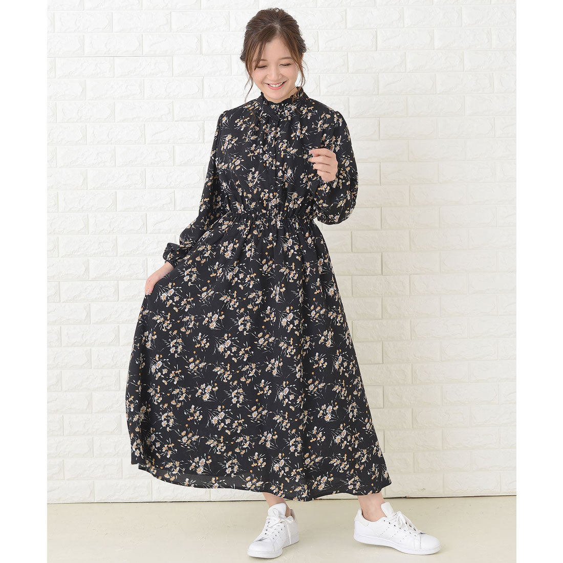 レースレディース Lace Ladies 花柄フレア 長袖ロングワンピース （ブラック） ブラック