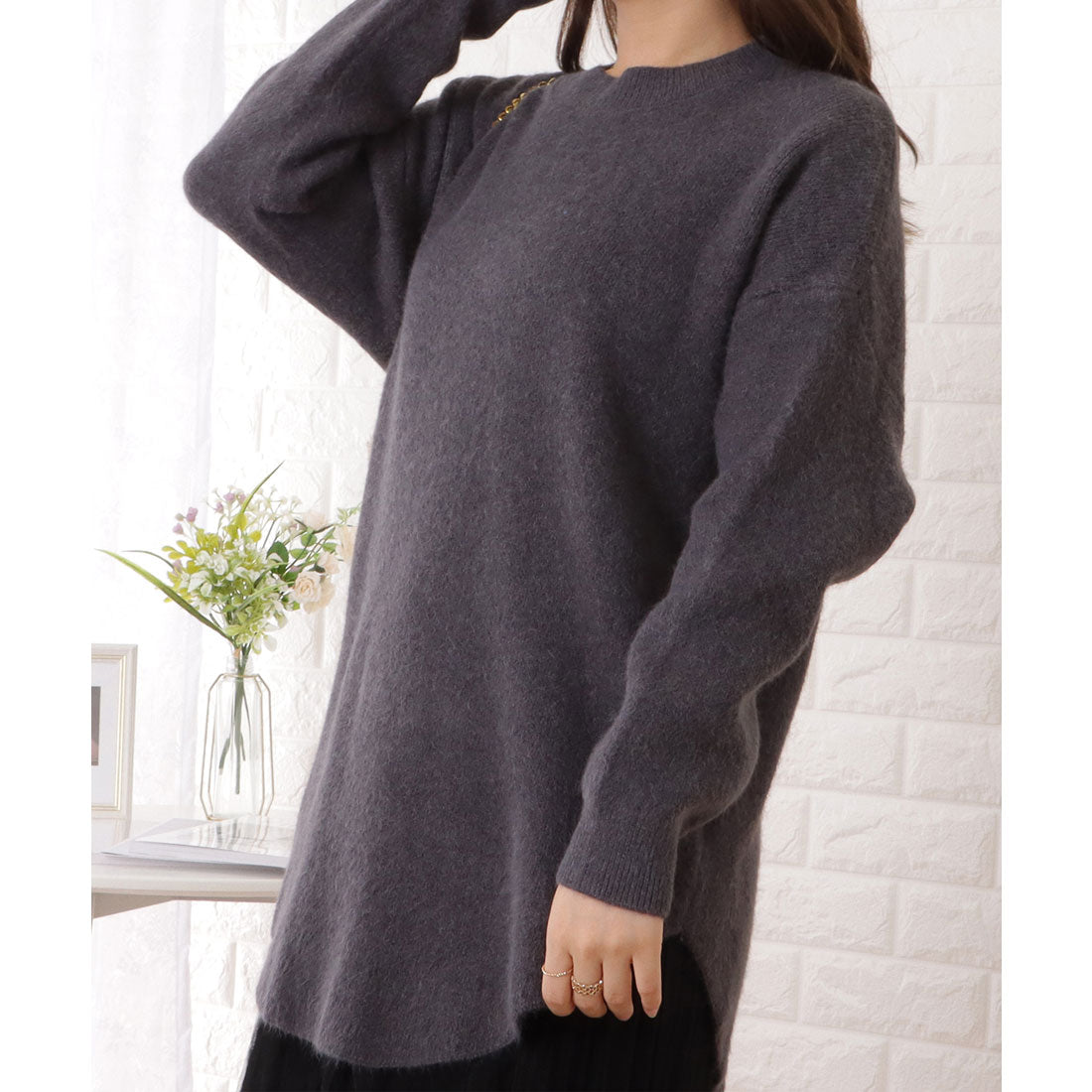 レースレディース Lace Ladies ラウンド裾スリットロングニットプルオーバー （グレー） グレー