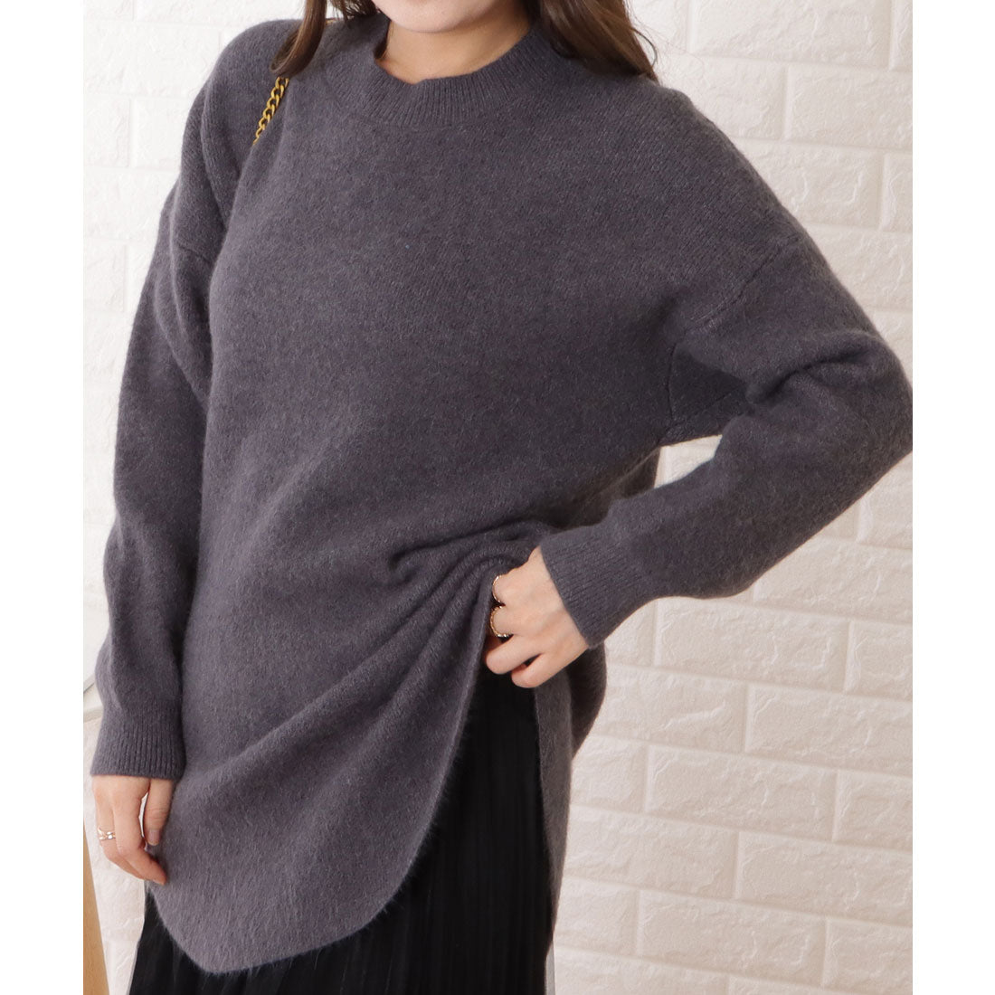 レースレディース Lace Ladies ラウンド裾スリットロングニットプルオーバー （グレー） グレー