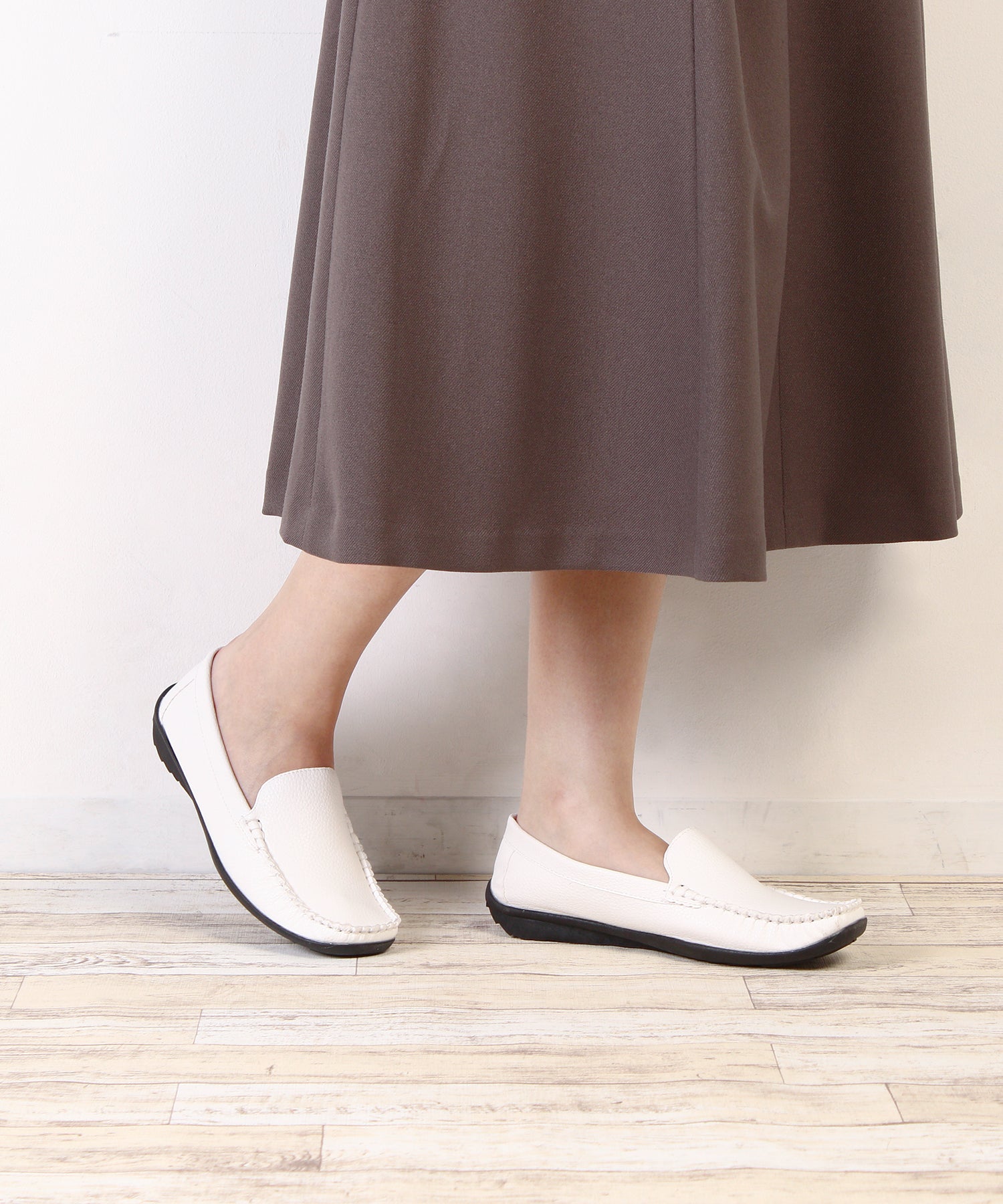 ル ソン Le son レザー調モカシン ドライビングサブリナシューズ