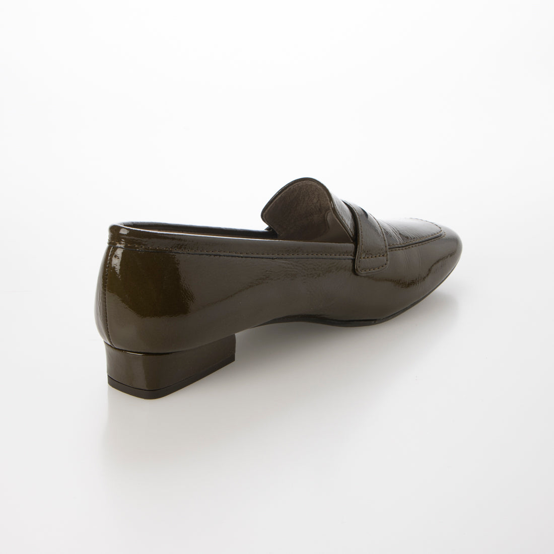 ルルカステップ LuLuca step 雨の日でも履けるフラットローファー