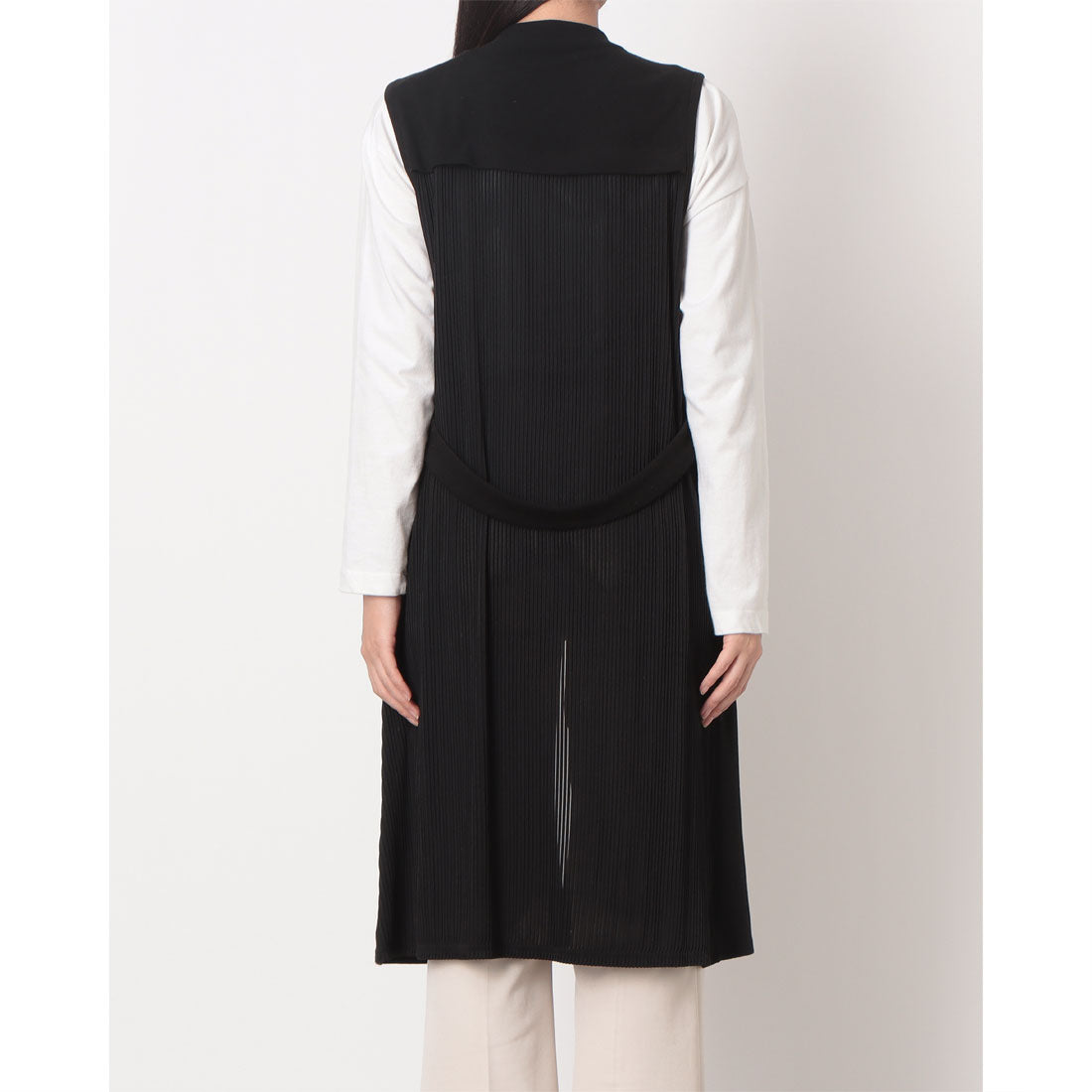 ラリベルテ Laliberte 無地×ストライププリーツニットロングジレ （クロ） クロ