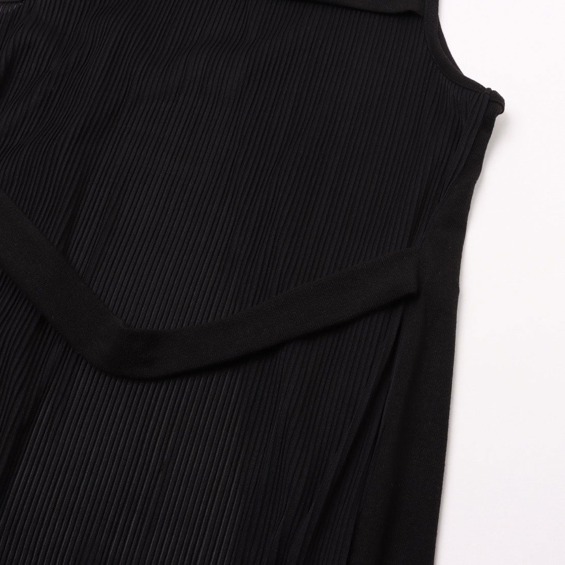 ラリベルテ Laliberte 無地×ストライププリーツニットロングジレ （クロ） クロ