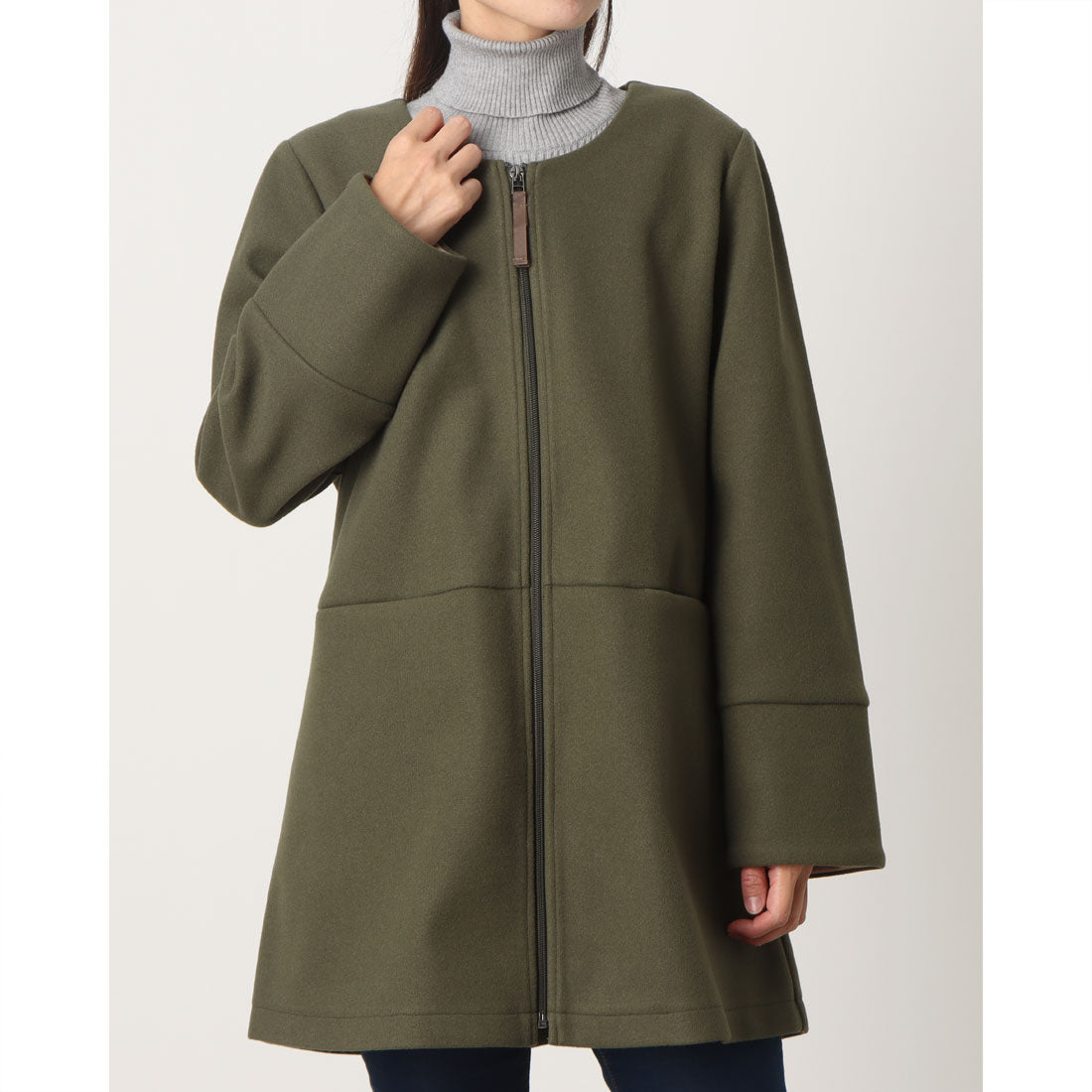 ラリベルテ Laliberte ノーカラーコート （カーキ） カーキ