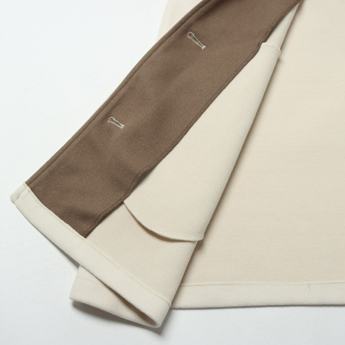 ラリベルテ Laliberte スタンドカラーハーフコート （アイボリー） アイボリー