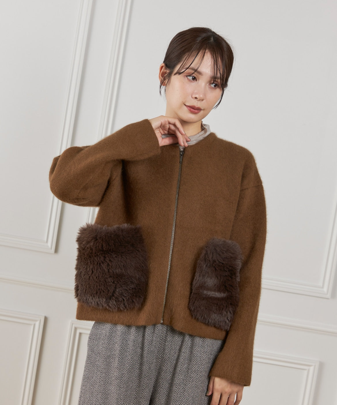 ルスーク Le Souk 《45th限定企画》フェイクファーポケット ラクーン ニットブルゾン （ブラウン） ブラウン