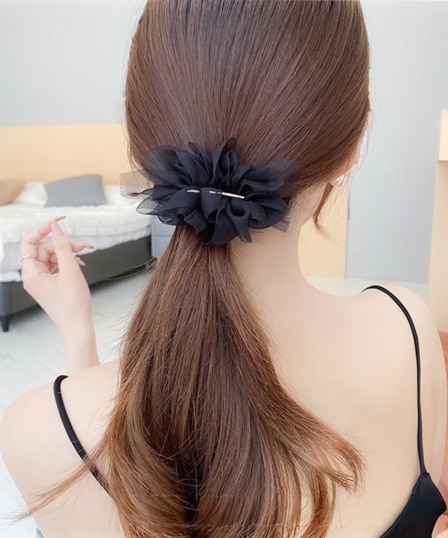 リラミュゾン Lilamusant フラワーモチーフバレッタ ヘアクリップ オーガンジー シフォン オケージョン 結婚式 二次会 同窓会 成人式 パーティー お呼ばれ （アイボリー） アイボリー