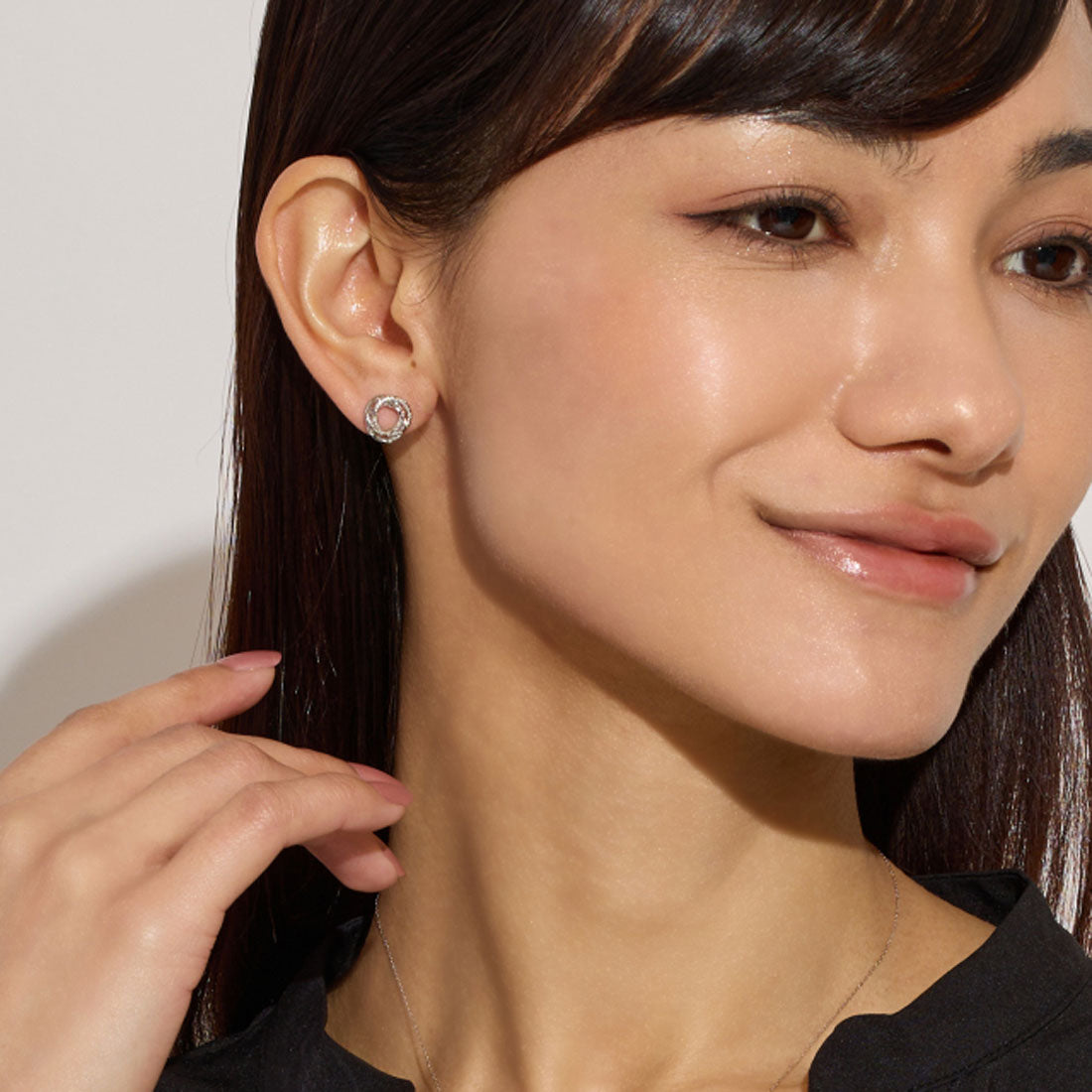 ララクリスティー LARA Christie ピアス レディース プラチナ スタッドピアス プラチナ PT900 ゴールド K18 コンビ 三つ巴 パイプ 地金  le103-0001 （プラチナ） プラチナ