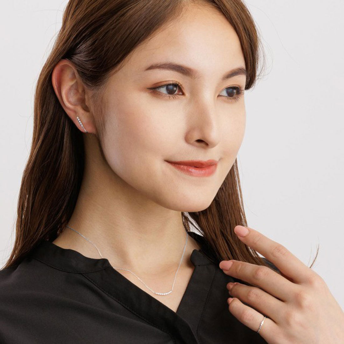 ララクリスティー LARA Christie イヤーカフ レディース 軟骨 18金 ダイヤ ダイヤモンド 計0.14ct シンプル プラチナ PT900 ゴールド K18  le56-0004 （プラチナ） プラチナ