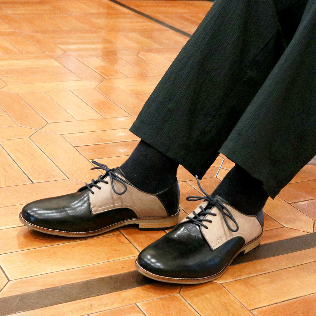 ランバン オン ブルー LANVIN en Bleu 異素材コンビネーション・レースアップシューズ 86331,ブラック