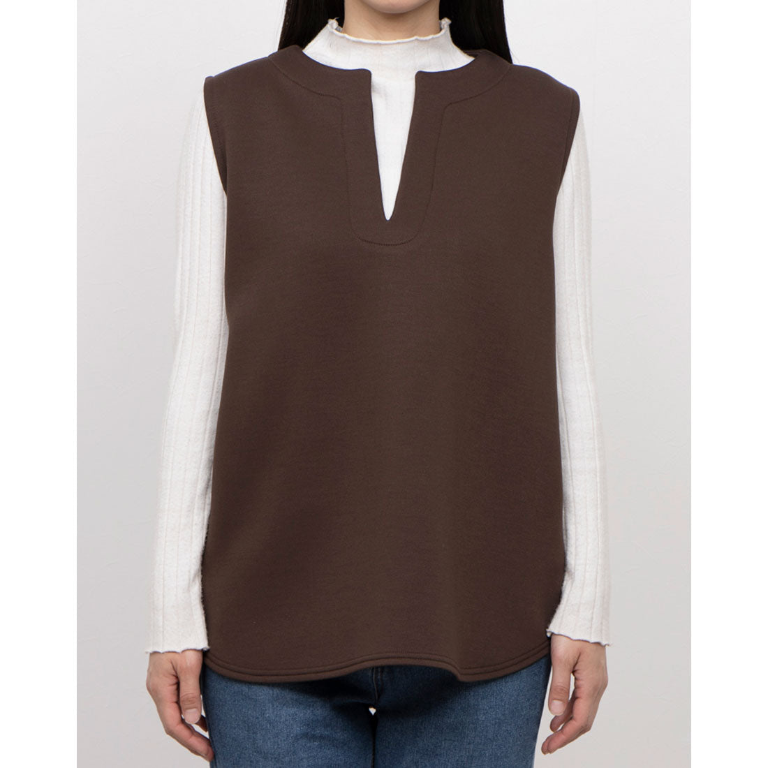 La La que sera Buyer Spontaneous Neck Vest