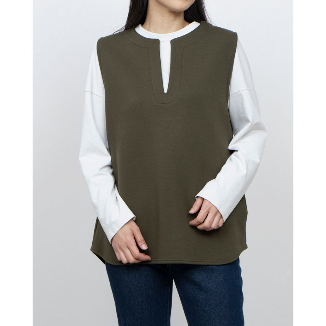 La La que sera Buyer Spontaneous Neck Vest