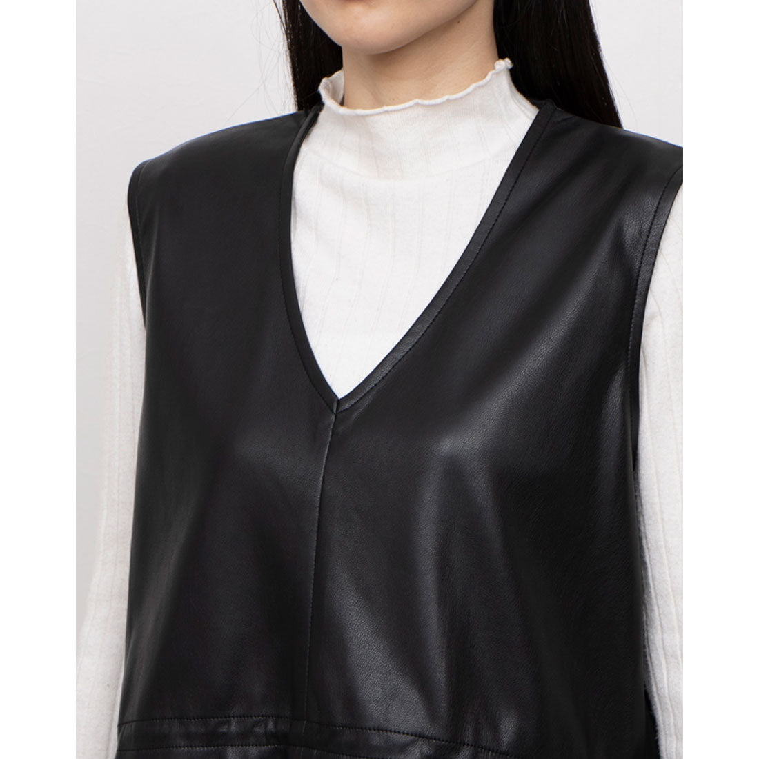 La La que sera Eco Leather Stretch Gather Vest