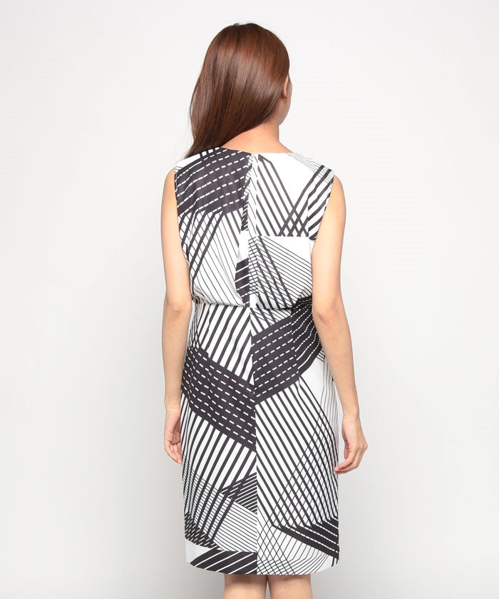 JOCONDE ROYAL Deformed Stripe Pattern Printed Dress