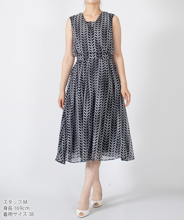 LAPINE BLANCHE Cashmere-style Flare Chiffon Dress / Flower Pattern Print