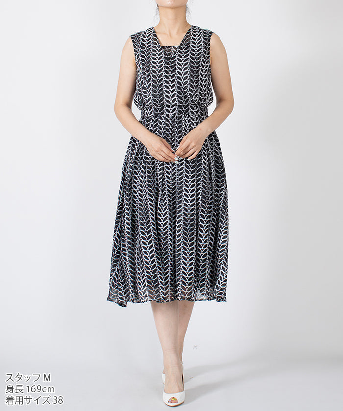 LAPINE BLANCHE Cashmere-style Flare Chiffon Dress / Flower Pattern Print