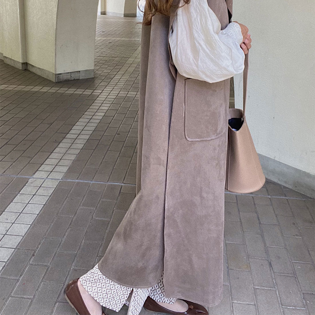 ラウアー LAUIR ベルト付きくるみボタンロングベスト