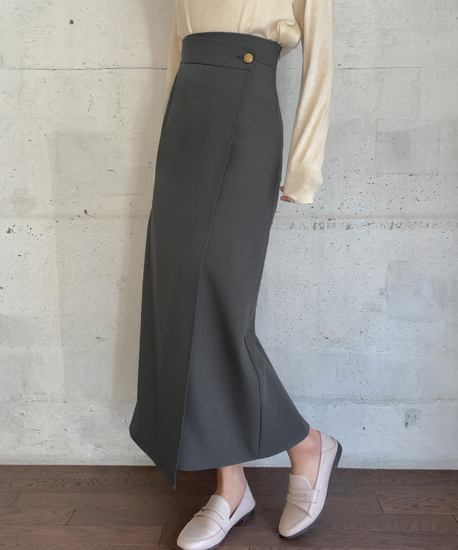 ラウアー LAUIR 金釦ハイウエストラップスカート