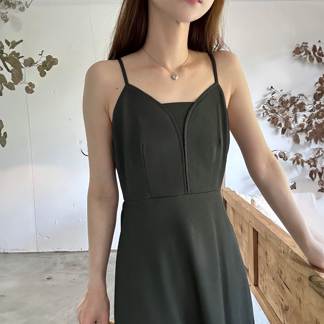 ラウアー LAUIR バックリボンデザインキャミワンピース