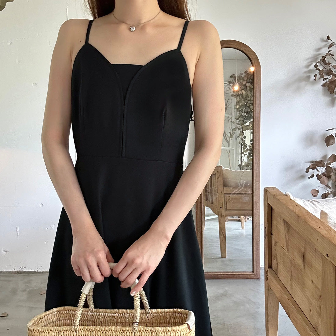 ラウアー LAUIR バックリボンデザインキャミワンピース