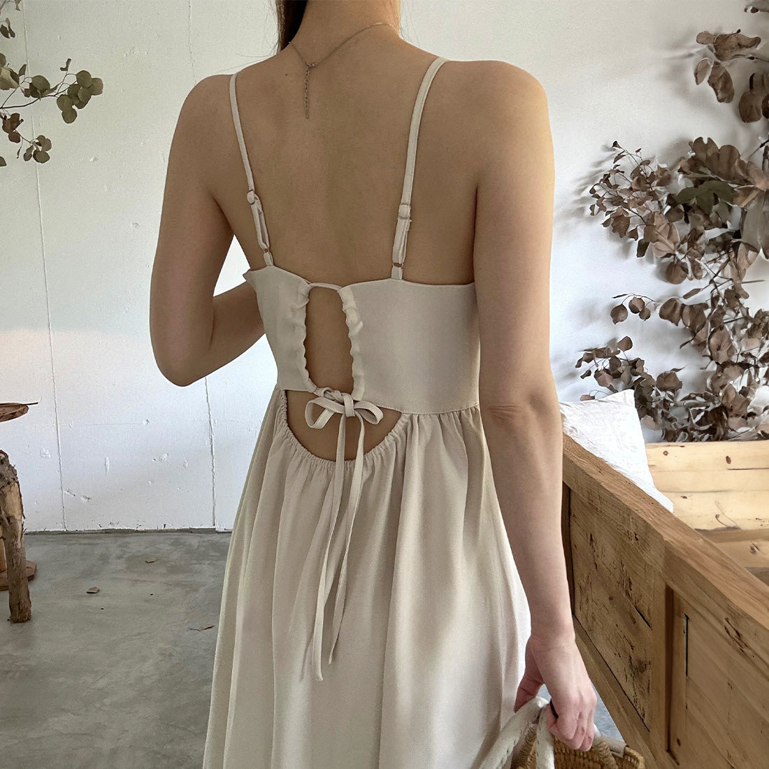 ラウアー LAUIR バックリボンデザインキャミワンピース