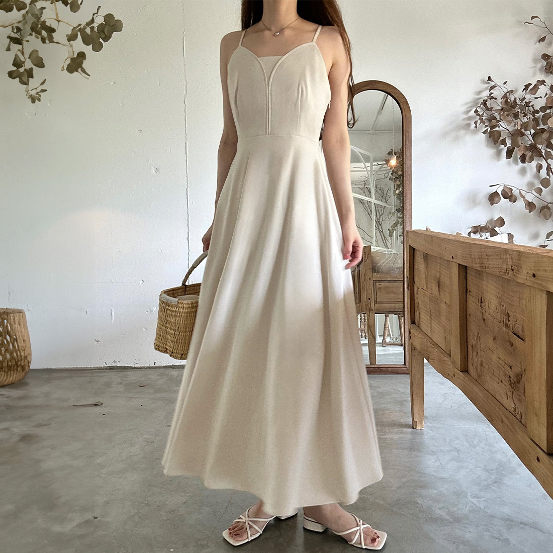 ラウアー LAUIR バックリボンデザインキャミワンピース