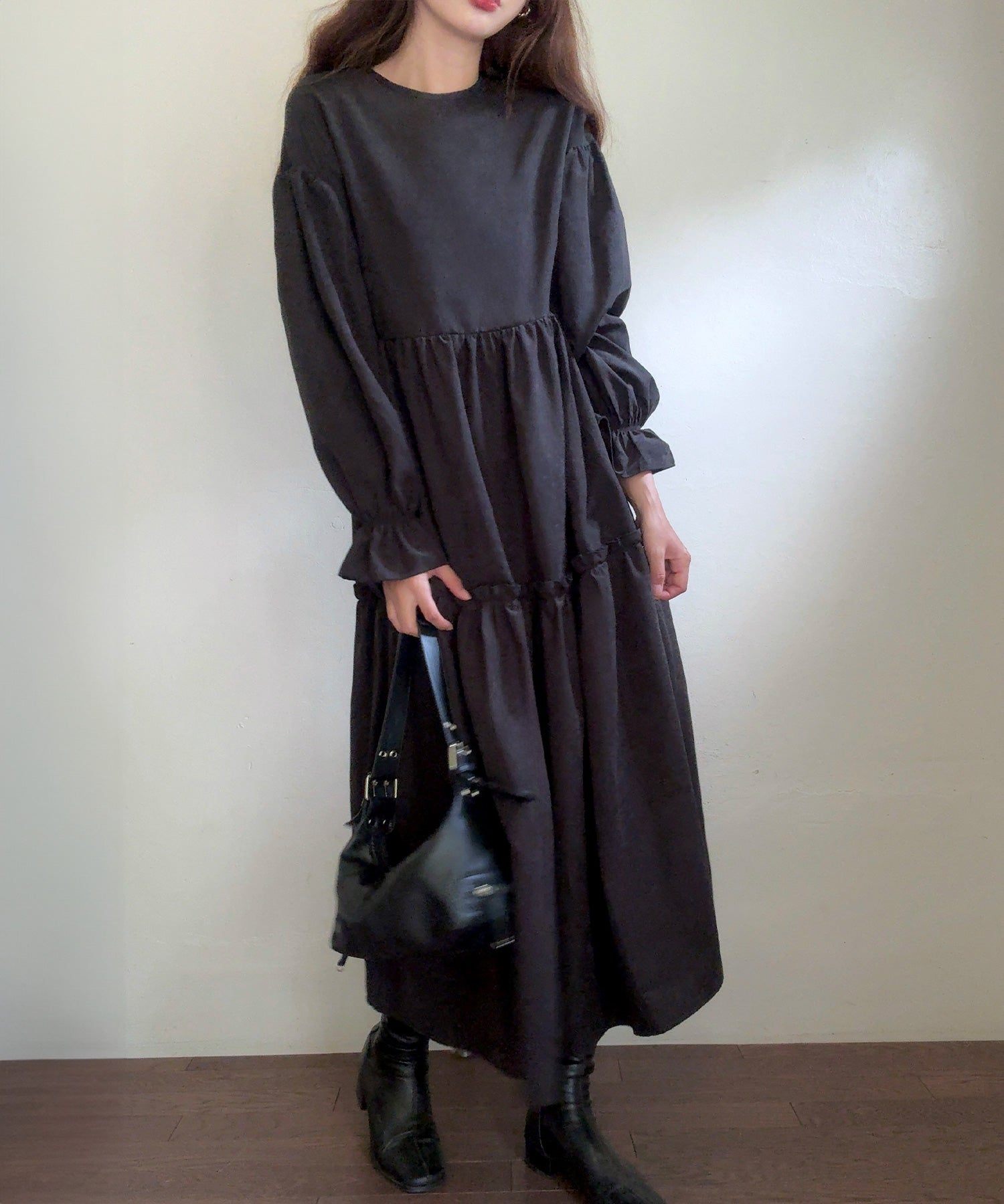 ラウアー LAUIR バックリボンティアードワンピース