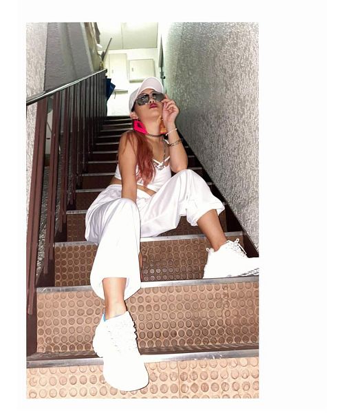 Bombshell accessories earrings accessories gold pink flashy individualistic street fashion and B-style girls' dancers dance items bombshell