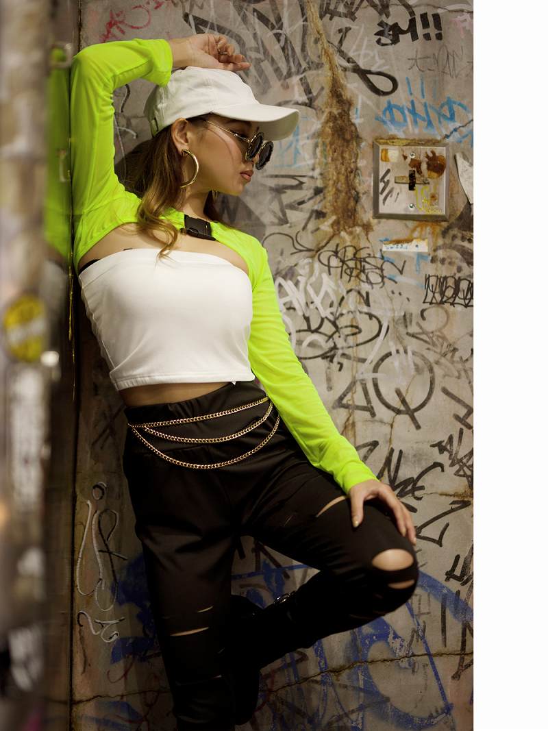 ボムシェル bombshell ブラトップ・チューブトップ・ベアトップ ベアトップ へそ出し カップ付き チューブトップ ショート丈 胸パッド付 ブラトップ クロップド丈 ストリートファッショ