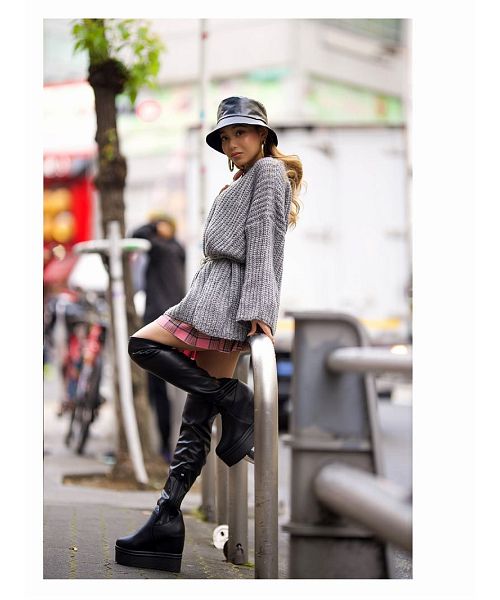 ボムシェル bombshell ニット ボリューム セーター トレーナー 長袖 ボリューム袖 ニットワンピース オーバーサイズ ビッグサイズ 起毛 ストリートファッション Bbomb