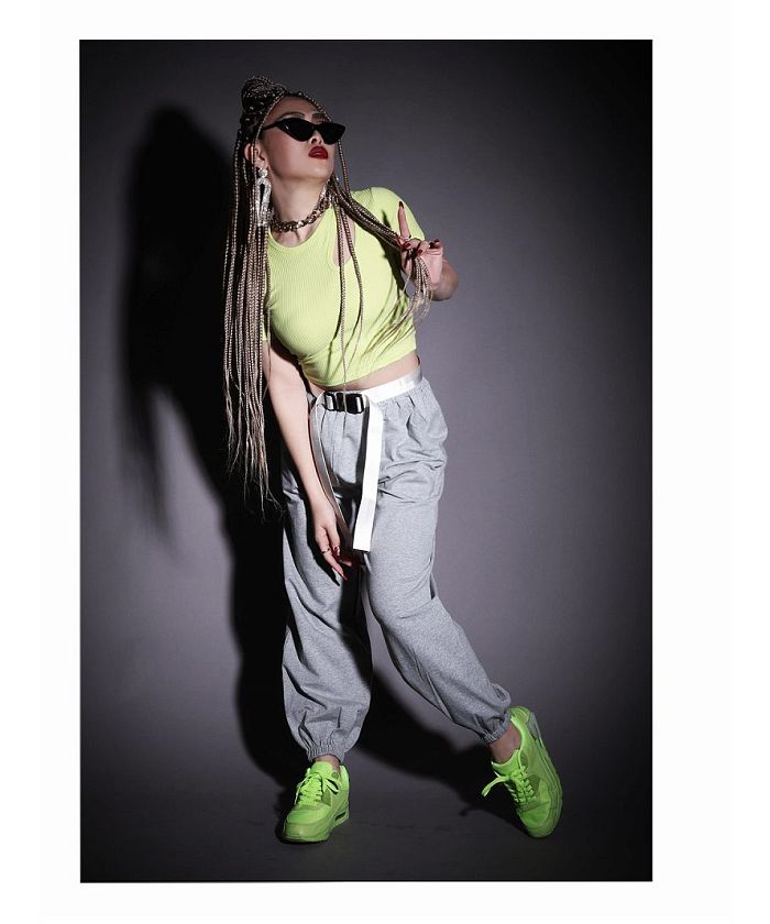 ボムシェル bombshell 半袖Tシャツ Tシャツ カットソー トップス 個性派 アシンメトリー クルーネック 半袖 ショート丈 韓国ファッション セクシー Bbomb