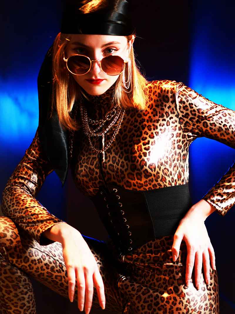 ボムシェル bombshell オールインワンサロペット レオパード 全身スーツ 仮装 コスチューム ハロウィン クール ダンス衣装 合皮 派手柄 猫 bombshell