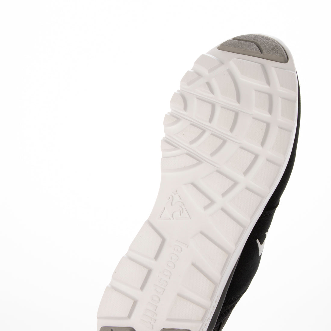 le coq sportif Women's Sneakers Slip-On La Seine SI Easy to Wear Lightweight Deodorant LU4FSN52LZ