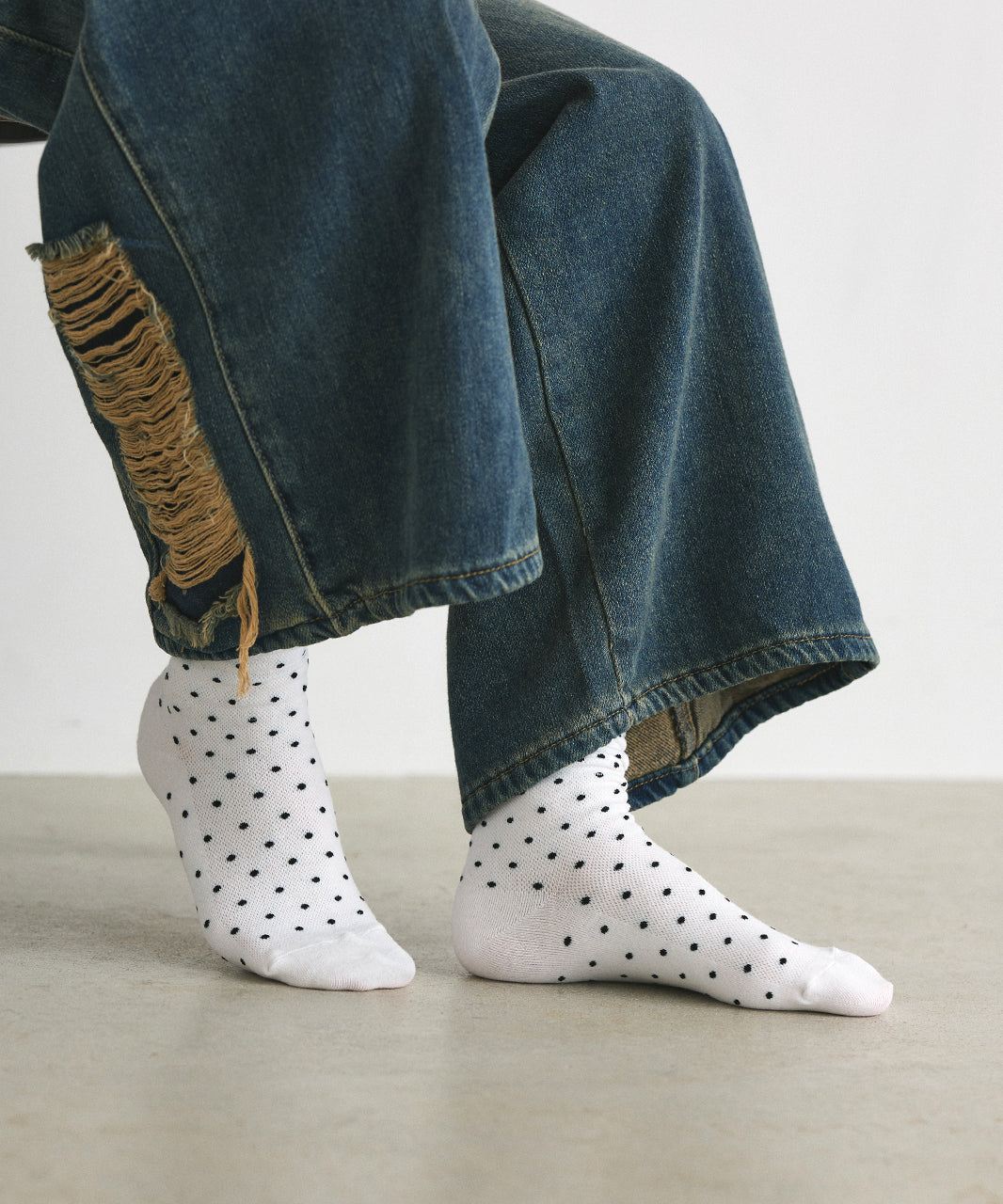 Adthie ad thie 【2024AW New Collection】 Bicolor Dot Socks