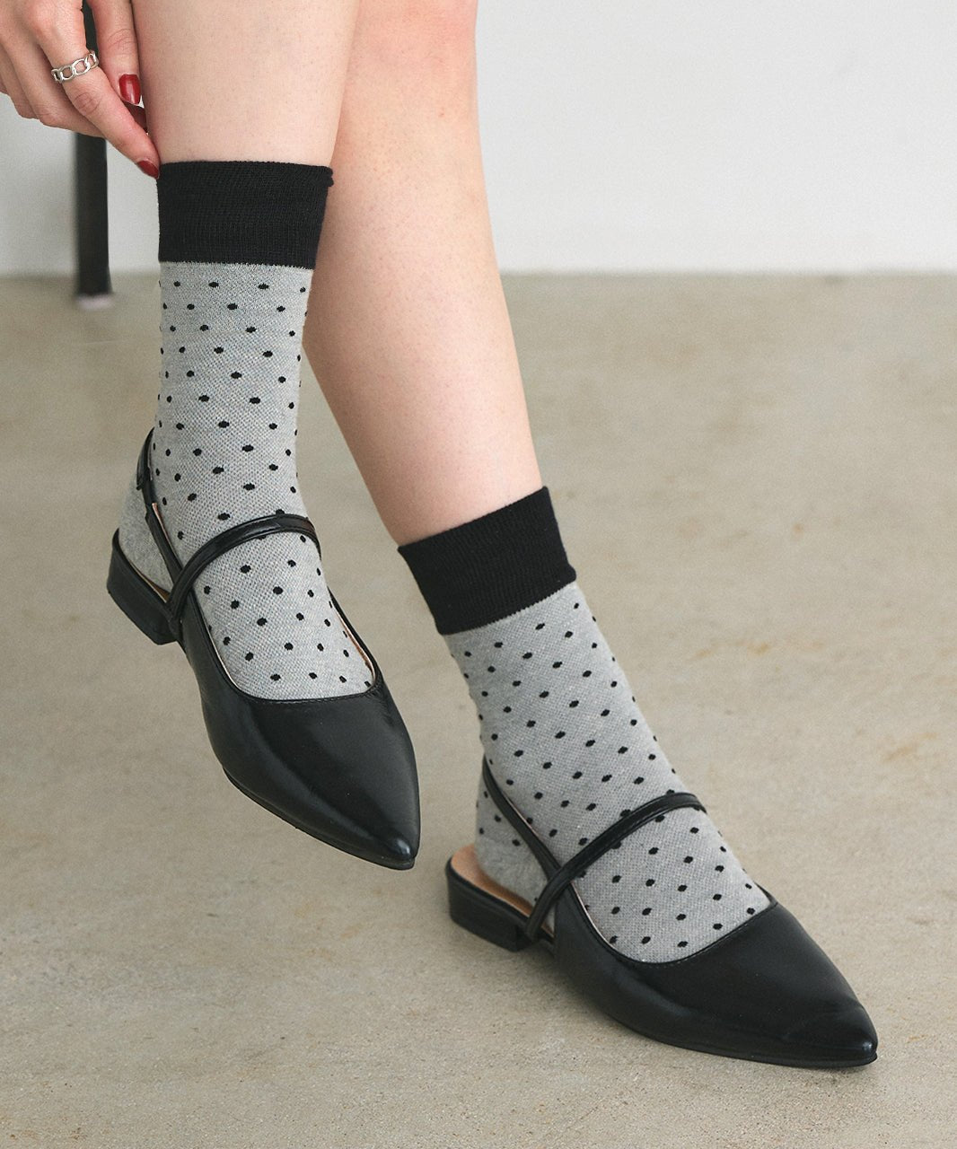 Adthie ad thie 【2024AW New Collection】 Bicolor Dot Socks