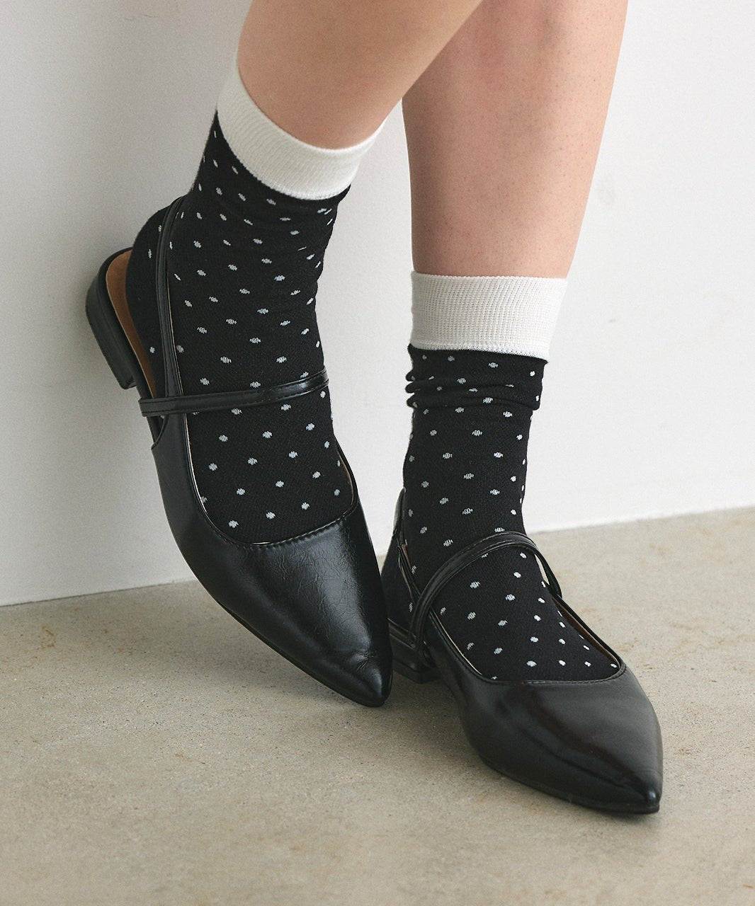 Adthie ad thie 【2024AW New Collection】 Bicolor Dot Socks