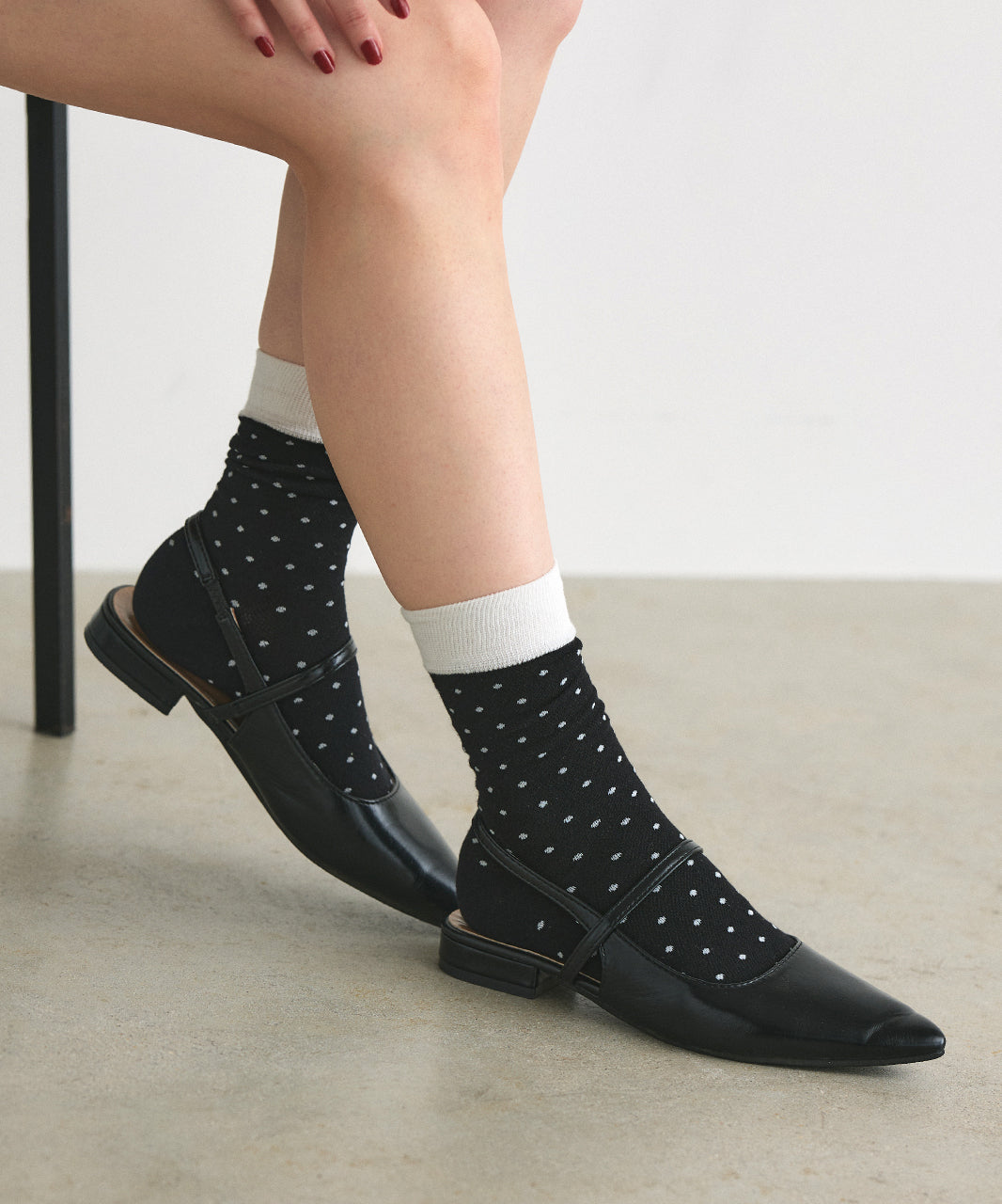 Adthie ad thie 【2024AW New Collection】 Bicolor Dot Socks